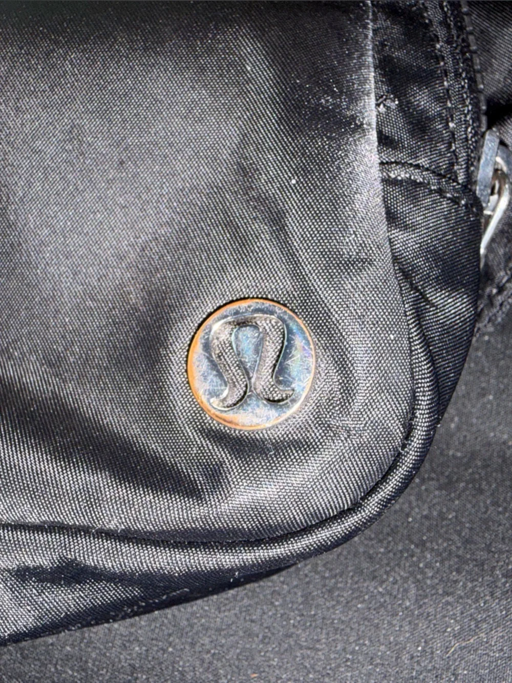 lululemon athletica 2L Black Waist Pack - Compact Everyday Belt Bag - Picture 3 of 4